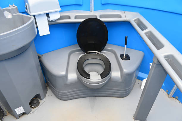 Best Portable bathroom rental  in Deltona, FL